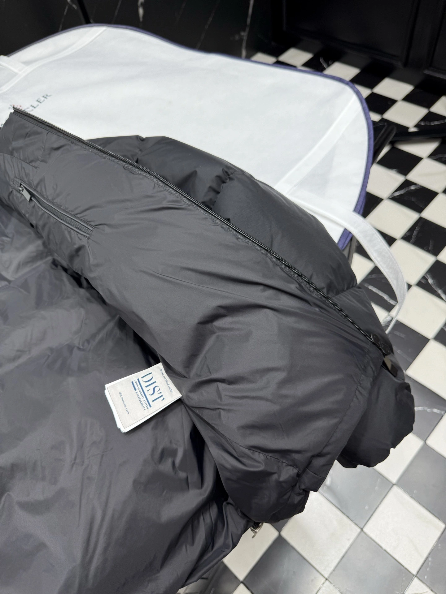 wg.luxury-- 7o9385r Down jacket white duck down item: E-F443J1227H